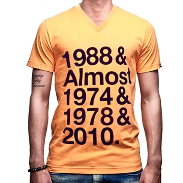 Afbeeldingen van COPA Football - Holland Almost V-Neck T-Shirt - Orange